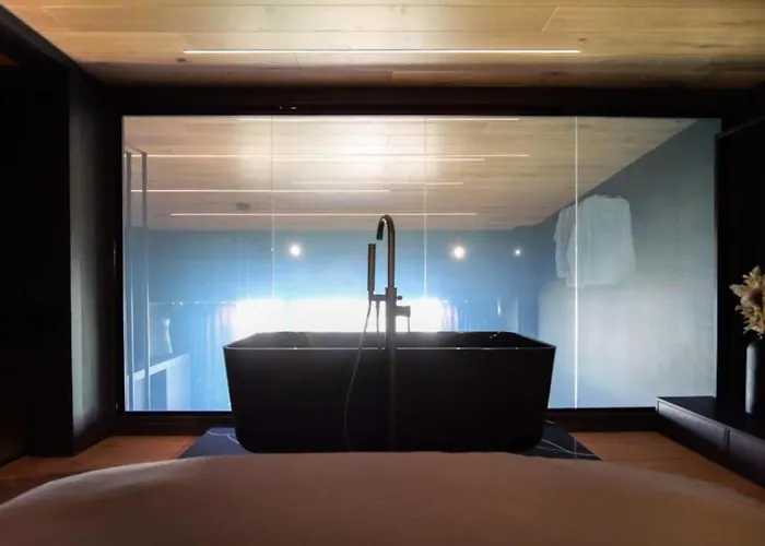 Noir By The Heim 맨체스터