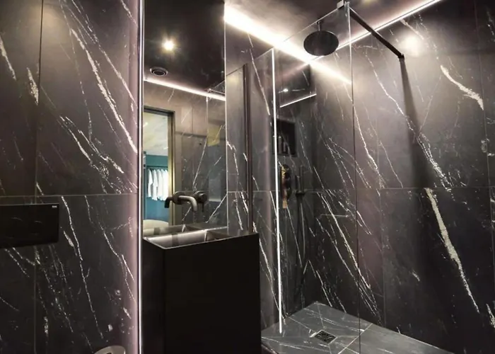 Noir By The Heim 맨체스터