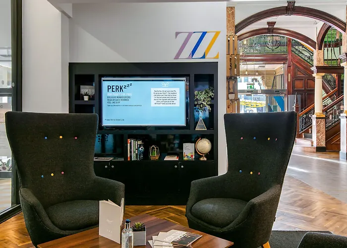 Roomzzz Victoria Hotel apartamentowy 4*