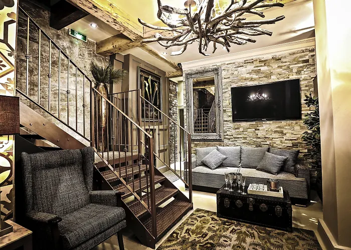 The Cow Hollow Hotel Manchester