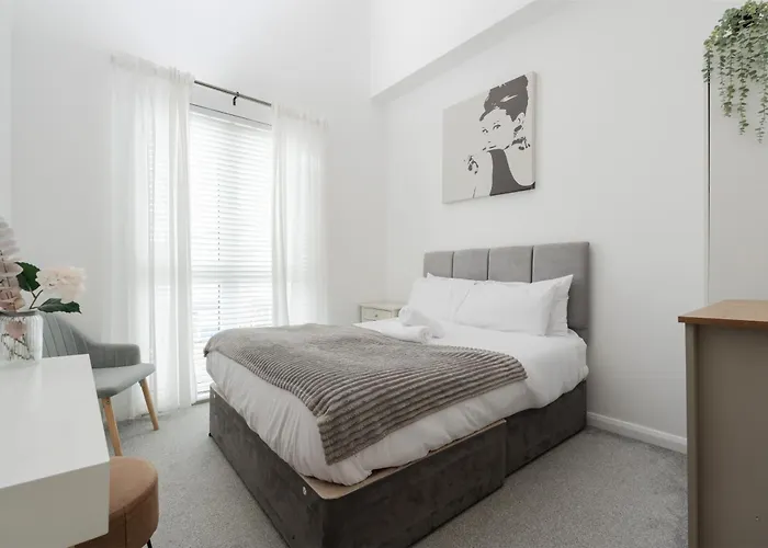 Haven - Coop Live - Etihad - Sleeps 9 - Free Parking Casa vacanze