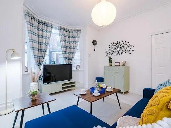 Sleep7, Pool Table, Ttennis, Free Parking, 3br Apartamento Mánchester