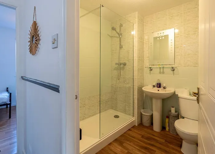 Lägenhet Cosy 2 Bedroom - 8 Mins From Centre - Free Parking - 4gc