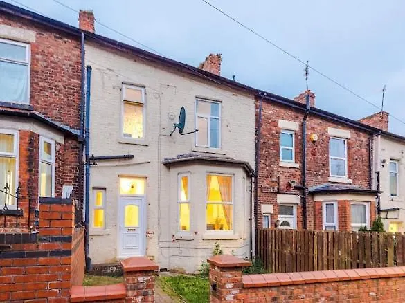 Sleep7, Pool Table, Ttennis, Free Parking, 3br * Mánchester