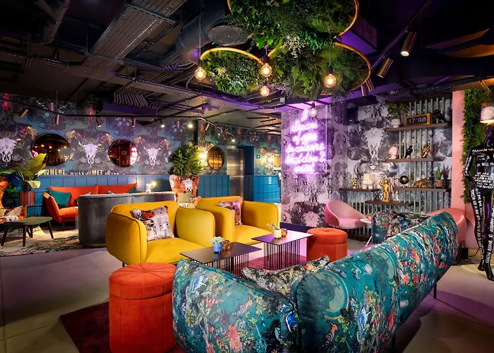 Hotel Yotel Deansgate 4*