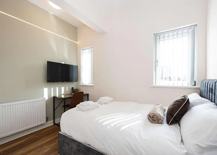 Holiday home The Groves House- 4 En-suite Beds, Close To Hospital & Mcr Uni