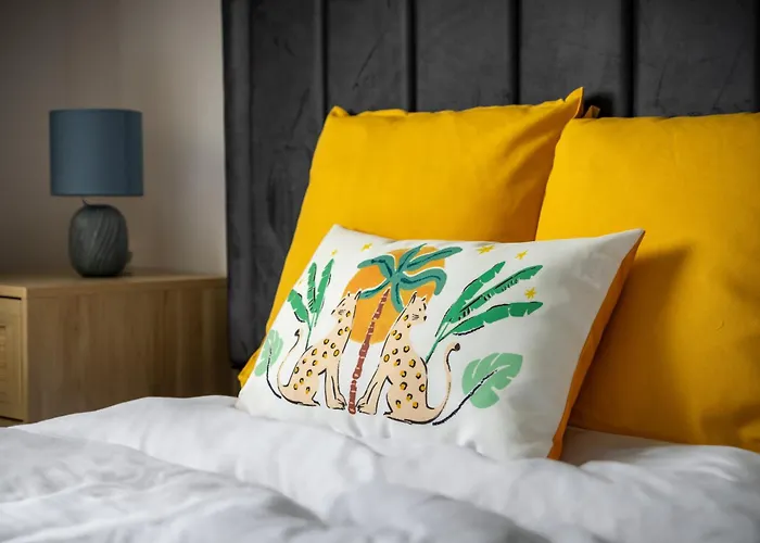 펜션 3 Bedroom House 4 Beds Free Parking 2sd