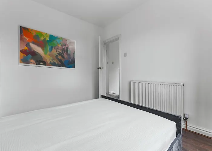 3 Bedroom House 4 Beds Free Parking 2sd 맨체스터