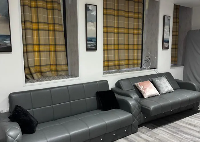 2, Centrally Located Near Northern Quarter Manchester