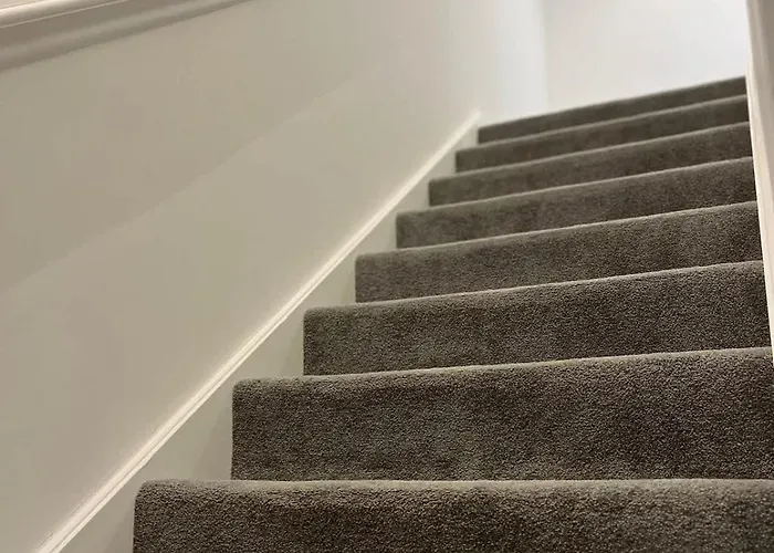 Joyful Group - Stylish 2 Bedroom Duplex With Sofa Bed In Salford M5 * 맨체스터