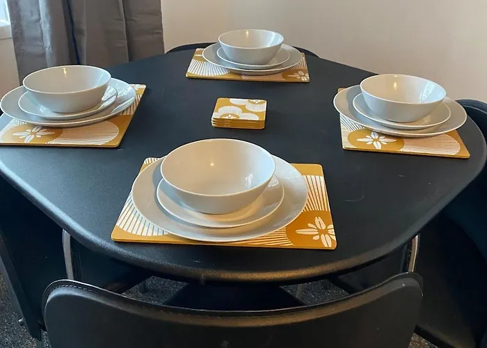 Flat In Clayton 아파트