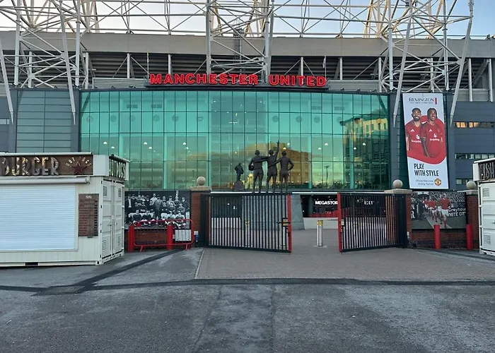 Hendham House - Near Etihad Stadium, Coop Live Arena, Ao Arena, Piccadilly Train Station & Centre מנצ'סטר