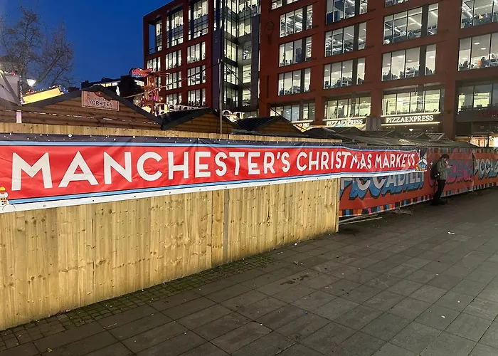 Hendham House - Near Etihad Stadium, Coop Live Arena, Ao Arena, Piccadilly Train Station & Centre