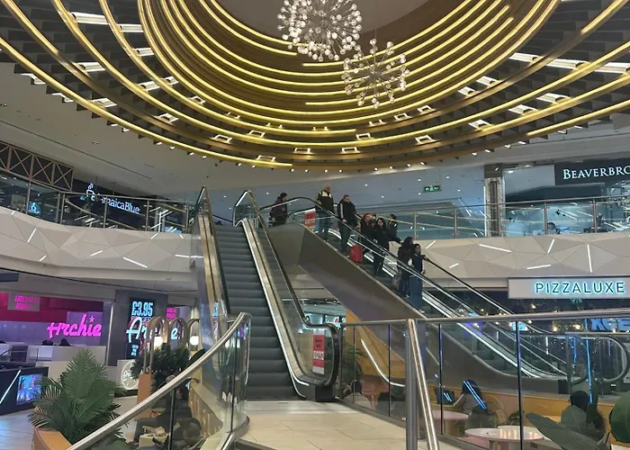 Hendham House - Near Etihad Stadium, Coop Live Arena, Ao Arena, Piccadilly Train Station & Centre מנצ'סטר