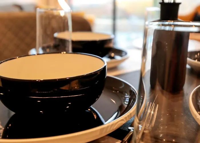 Modern 2 Bed, 2 Bath With Ensuite By Avalora Short Lets & Serviced Salford, Near Tram Manchester, Train Station, Parking * 맨체스터