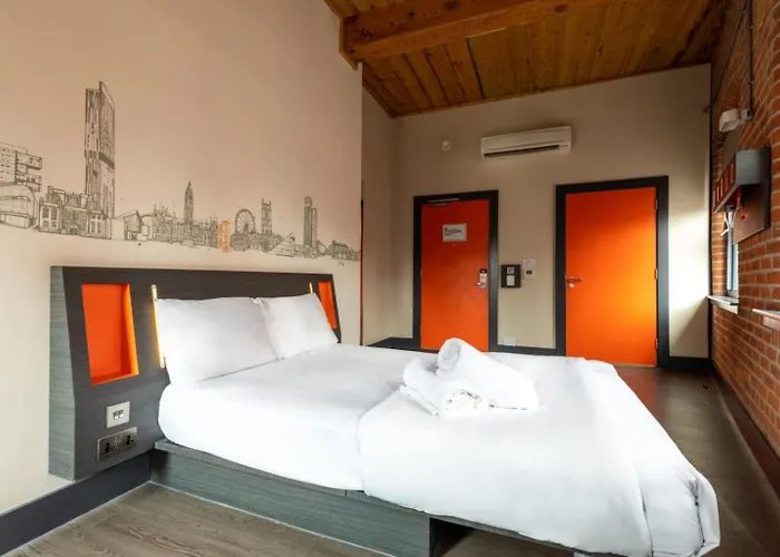 Easyhotel