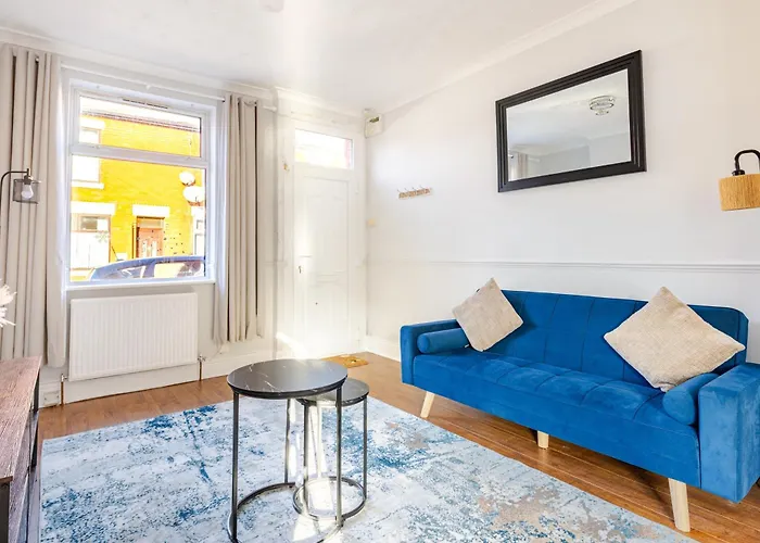 בית נופש 2 Bedroom House With Free Parking