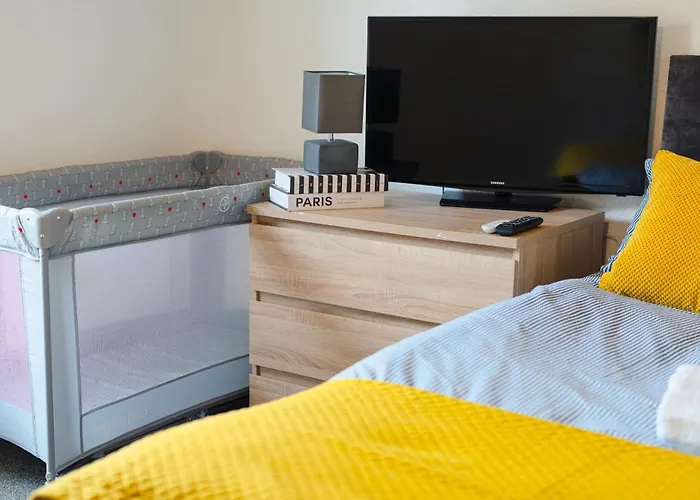 公寓 Modern 3-bedroom Near Centre *