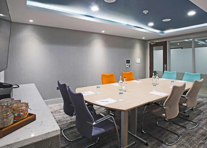 - Centre By Ihg 4* Manchester