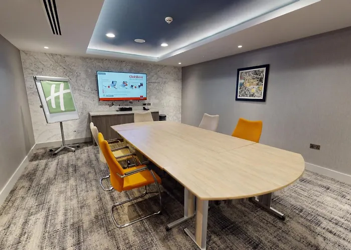 - Centre By Ihg Hotel Manchester