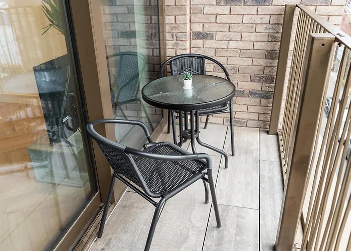 Luxury 2 Bed Apartment, With A Balcony & Canal View In Centre! * 맨체스터