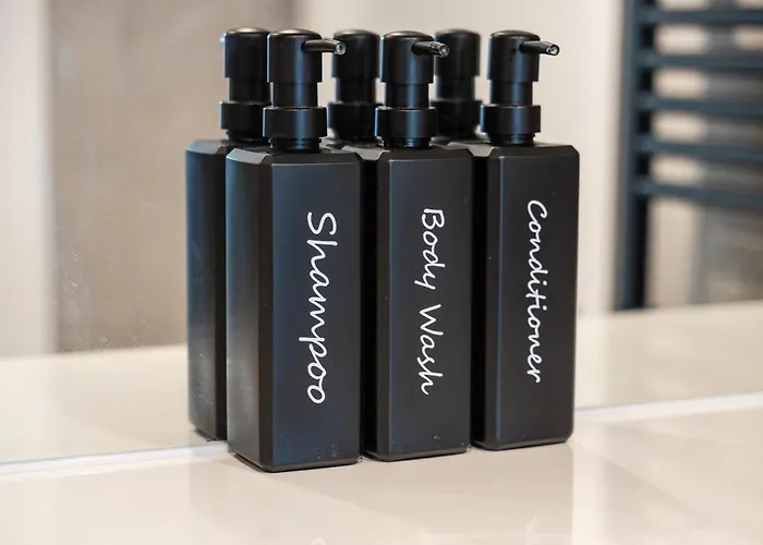 Luxury 2 Bed Apartment, With A Balcony & Canal View In Centre! * 맨체스터