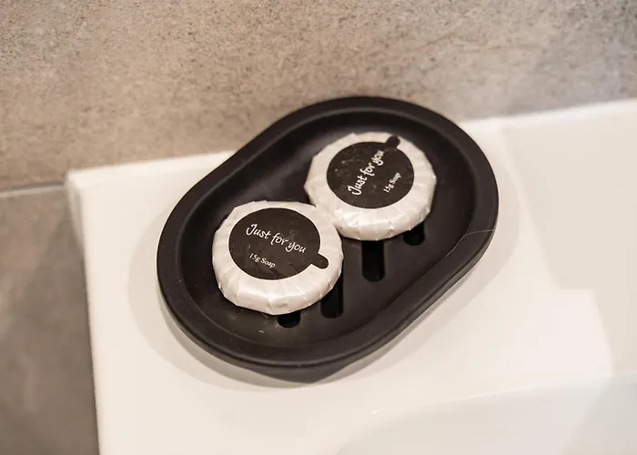 아파트 Luxury 2 Bed Apartment, With A Balcony & Canal View In Centre! *