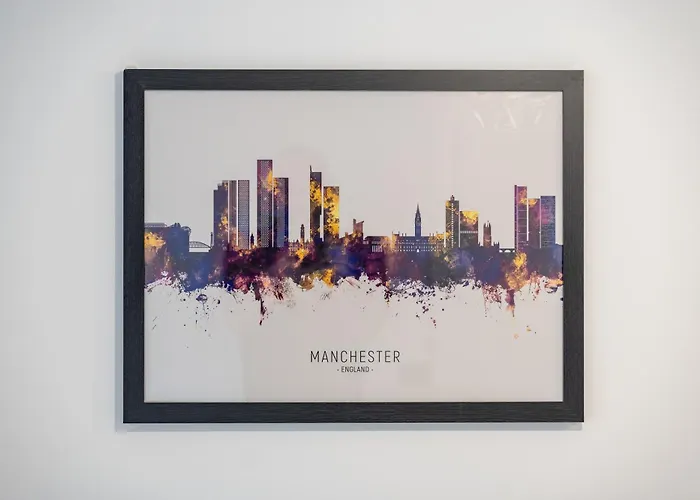 아파트 Luxury 2 Bed Apartment, With A Balcony & Canal View In Centre!