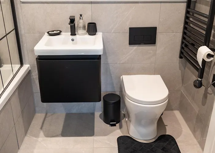 Luxury 2 Bed Apartment, With A Balcony & Canal View In Centre! * 맨체스터