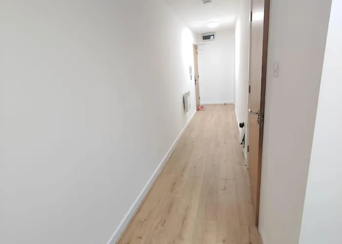 Homestay szállás Fresh Private In Shared 2 Bed Flat Deltapoint *