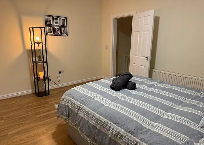 4-bed Retreat Great For Groups 曼彻斯特