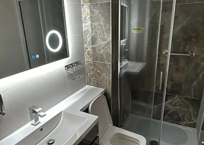 Hendham - Near Etihad Stadium, Coop Live Arena, National Cycling Centre & 24 Hour Asda * マンチェスター