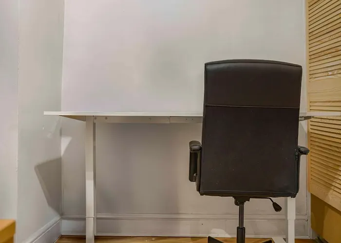 Guestready - Cozy 3-bedroom In Droylsden Manchester