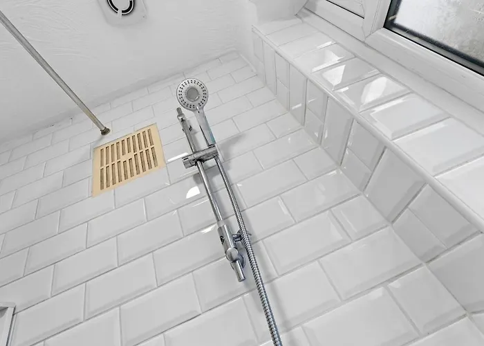 Luxury Group - - Sleeps 9 * 맨체스터