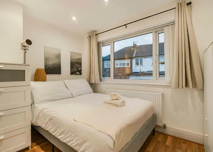 Guestready - Cozy 3-bedroom In Droylsden Guest house 4*