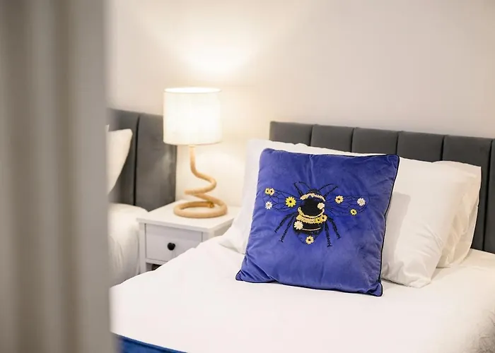 Contractors Pad Wi-fi Free Parking 20 - Off Monthly * 맨체스터