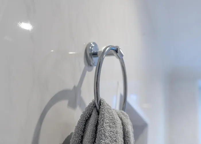 Vakantiehuis Premium Failsworth - Sleeps Up To 14! Manchester