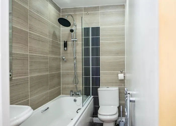 Πανσιόν Etihad Coop Arena Centre