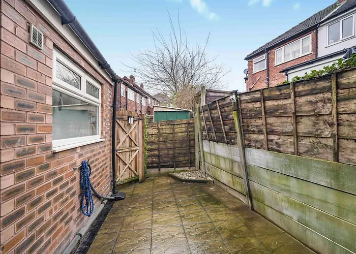 Guestready - Cozy 3-bedroom In Droylsden 3* Mánchester