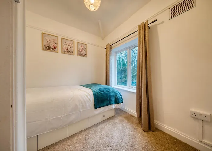 3 Bedrooms Sleeps 7 Free Parking Prázdninový dům *