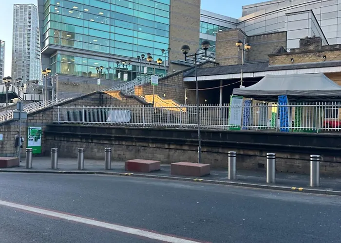 ゲストハウス Hendham - Near Etihad Stadium, Coop Live Arena, National Cycling Centre & 24 Hour Asda *