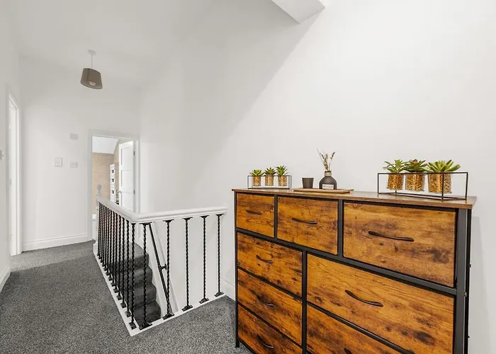 Contractors Pad Wi-fi Free Parking 20 - Off Monthly