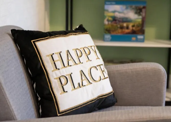 Premium Failsworth - Sleeps Up To 14! Manchester