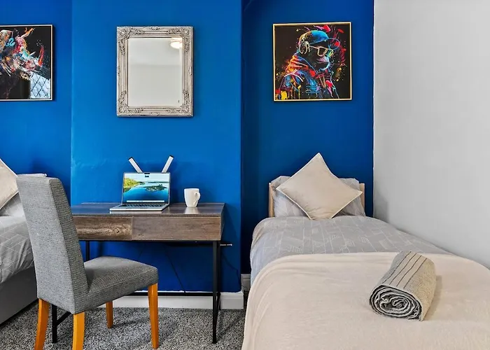 Casa de Férias Premium Failsworth - Sleeps Up To 14! Manchester