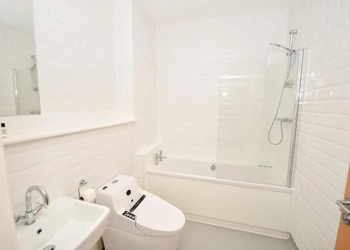 Spacious & Bright 1bed Nr Etihad Stadium Μάντσεστερ