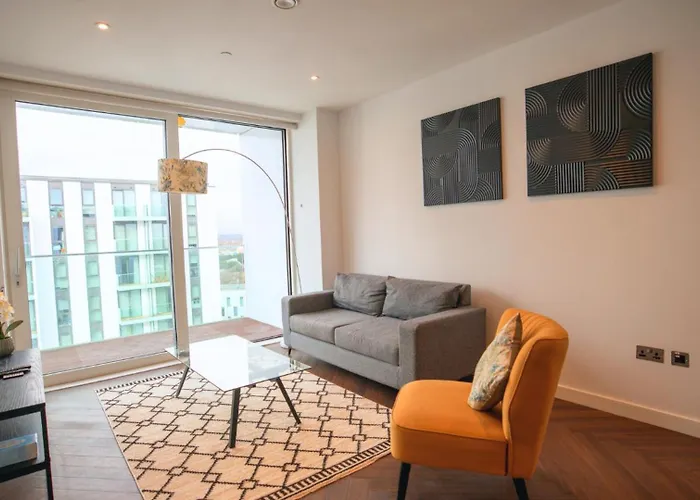 Salford Skyline At Media Apartman *