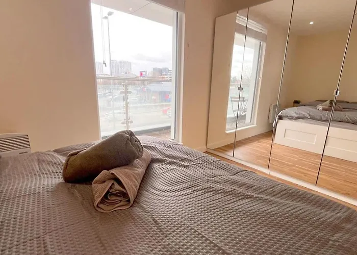 Modern 2-bed Living With Private Balcony アパート *