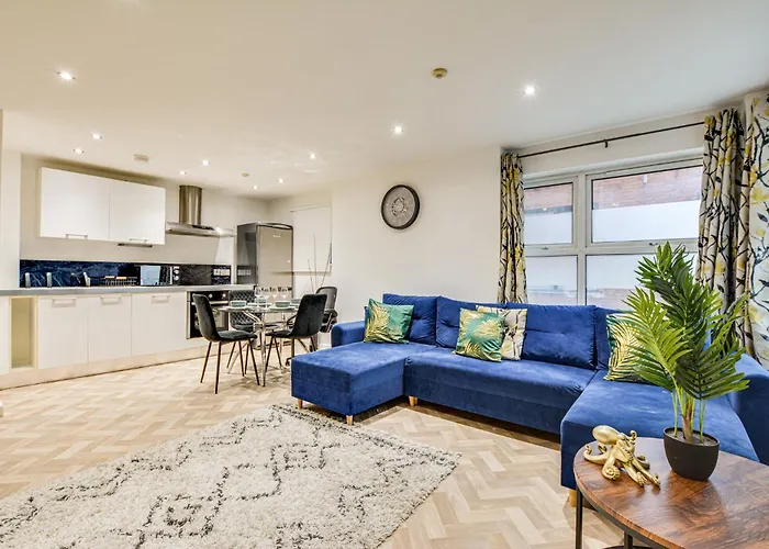 Pinecone - Centre Mánchester