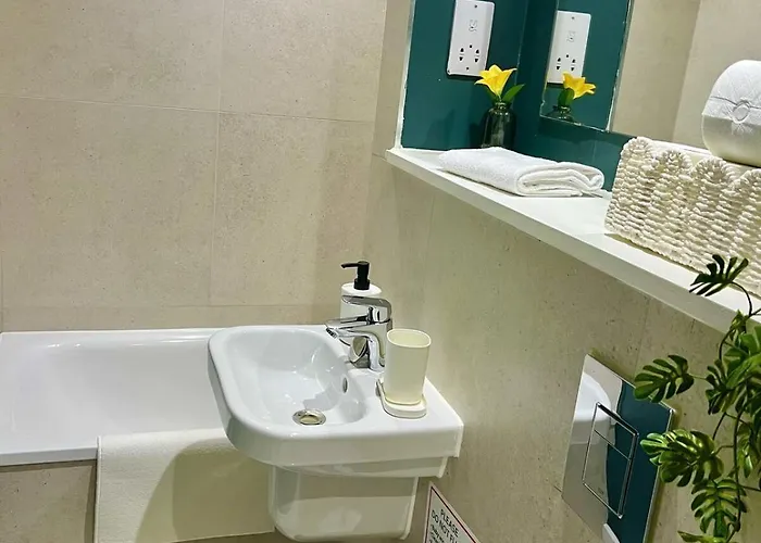 Stylish 2br 3 Baths 6 Guests *