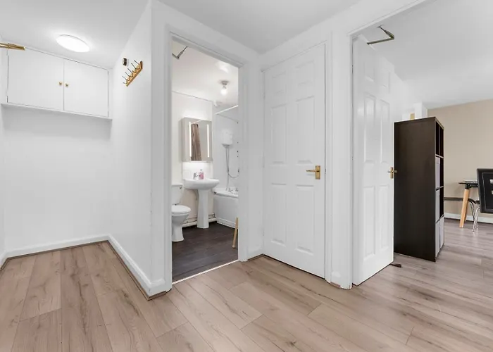 Lejlighed Oxford Road Haven: Stylish 1-bedroom Retreat